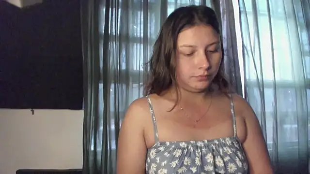 Noellesable online show from December 1, 2025, 5:29 pm