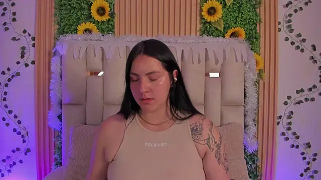 jenifer  power10 online show from November 20, 2025, 8:41 pm