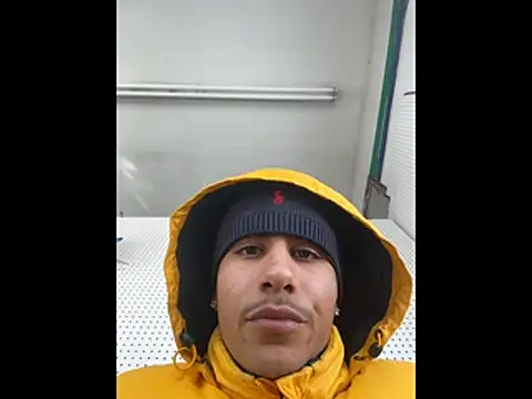 Snapshot of johnycash21 chatting on February 23, 2026, 3:53 pm johnycash21 online show from February 23, 2026, 3:53 pm