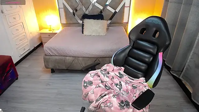 Snapshot of Kate_Laurence_ chatting on March 11, 2025, 10:20 pm Kate Laurence online show from March 11, 2025, 10:20 pm