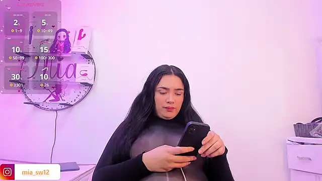 Snapshot of mia_johns_ chatting on October 25, 2025, 5:26 am mia johns online show from October 25, 2025, 5:26 am