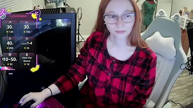 LilyFoxxx online show from October 8, 2025, 3:26 am