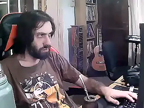 Snapshot of johnwood88 chatting on February 20, 2025, 10:48 am johnwood88 online show from February 20, 2025, 10:48 am