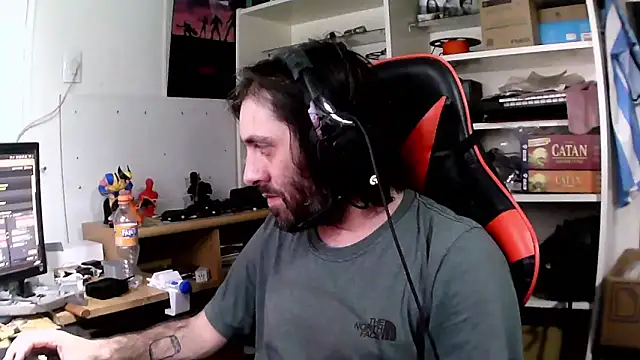 Snapshot of johnwood88 chatting on December 5, 2025, 4:21 am johnwood88 online show from December 5, 2025, 4:21 am