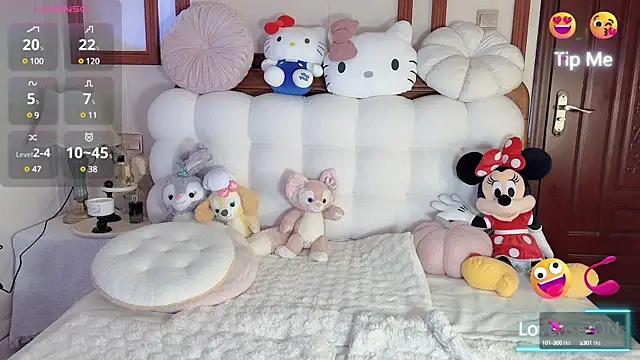 Unique-yiyi online show from February 2, 2025, 9:56 pm