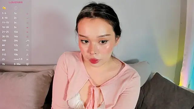 Mellovely online show from October 1, 2025, 7:20 pm