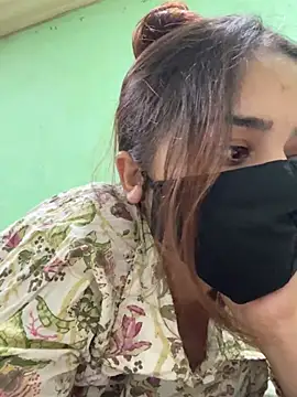 Black Glow online show from March 14, 2025, 3:58 pm