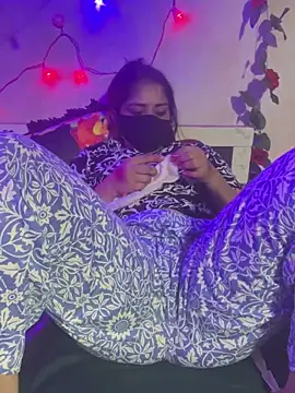 Black Glow online show from September 14, 2025, 5:45 pm