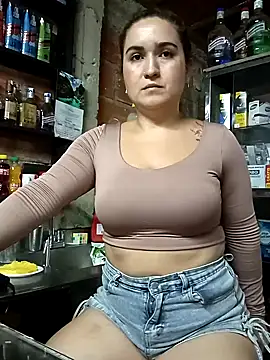 Snapshot of alexax0 chatting on February 12, 2025, 11:51 pm alexax0 online show from February 12, 2025, 11:51 pm