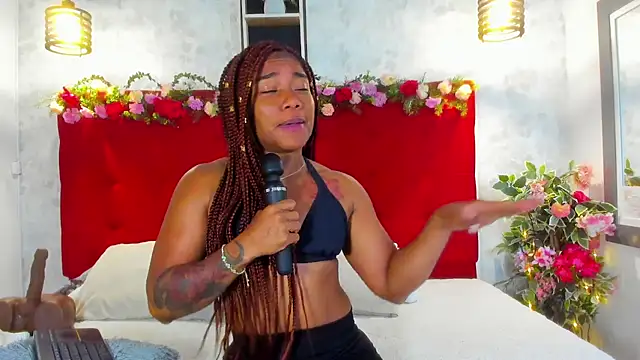 SilvannaFit online show from November 13, 2025, 12:15 pm