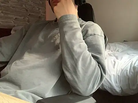 taallguyy 196 online show from March 20, 2025, 5:36 pm