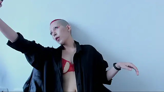 lnxmst online show from March 3, 2026, 9:42 pm