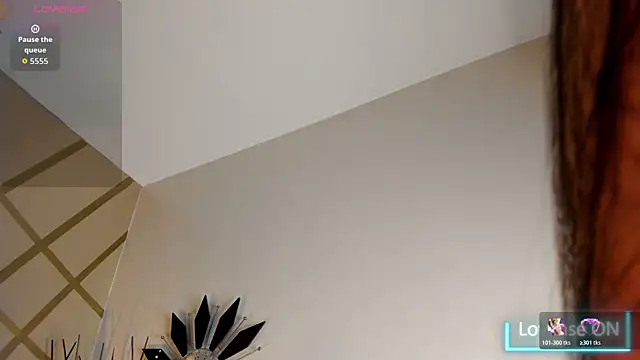 frreeya online show from December 15, 2025, 2:32 pm