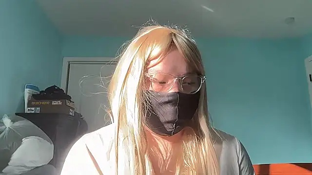 Jessica-Aine online show from October 24, 2025, 4:03 pm