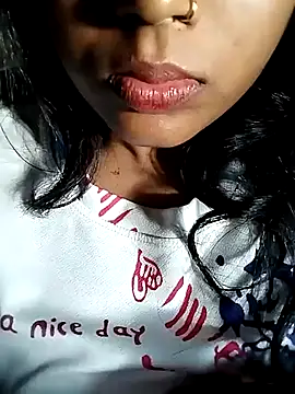 Shivani Tivari online show from January 19, 2025, 10:17 am