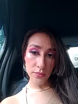 Catalinna Thompson online show from January 16, 2025, 8:25 pm