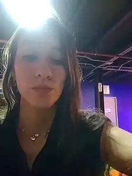 Catalinna Thompson online show from February 28, 2025, 8:50 pm