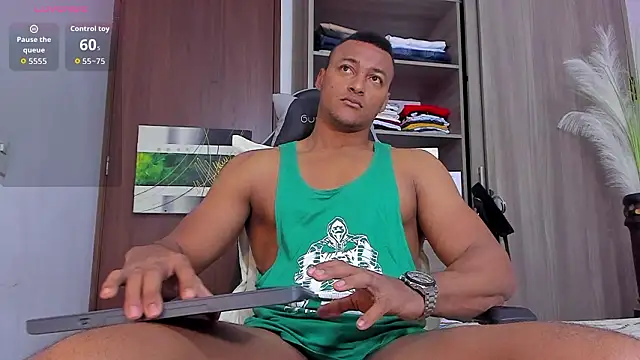 Snapshot of AnthonyWhite24 chatting on February 21, 2026, 12:17 pm AnthonyWhite24 online show from February 21, 2026, 12:17 pm