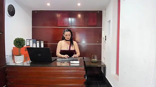 Snapshot of Valery_Diamond chatting on July 12, 2026, 11:07 pm Valery Diamond online show from July 12, 2026, 11:07 pm