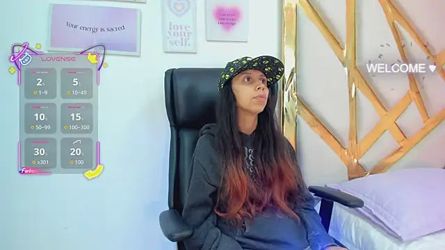 Snapshot of Goddess__Lilith chatting on November 21, 2025, 2:43 am Goddess Lilith online show from November 21, 2025, 2:43 am