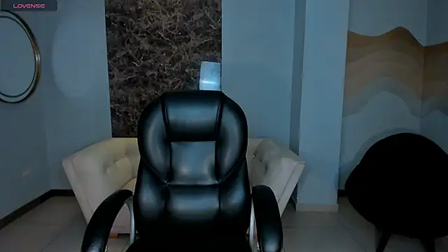 AlinaKravitz online show from October 22, 2025, 11:32 am