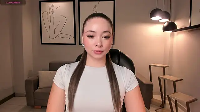 AlinaKravitz online show from October 30, 2025, 12:06 pm