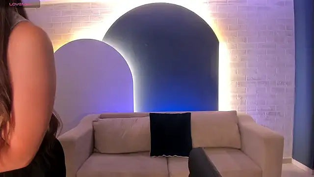 AlinaKravitz online show from February 9, 2026, 12:09 pm