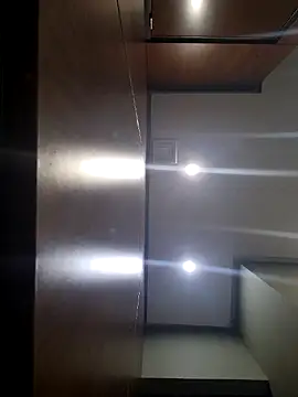 dym251211 online show from December 5, 2024, 11:40 pm