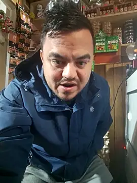 Snapshot of TheBriiaand30 chatting on October 12, 2025, 6:29 pm TheBriiaand30 online show from October 12, 2025, 6:29 pm