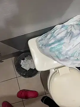 mylovetr1 online show from March 4, 2025, 5:21 am