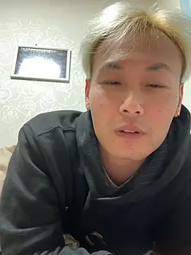 kouji8800 online show from January 8, 2025, 12:58 pm