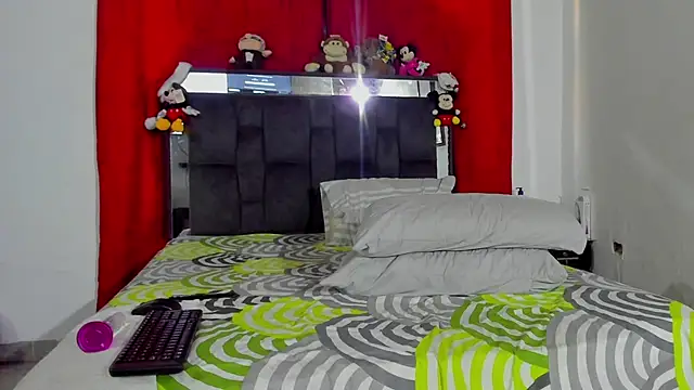 Snapshot of chloe_vasquez710 chatting on January 14, 2025, 9:41 pm chloe vasquez710 online show from January 14, 2025, 9:41 pm