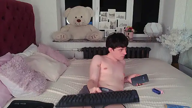 iwillfall online show from March 23, 2026, 4:44 pm