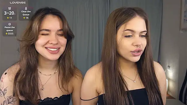 TateDevon online show from November 13, 2025, 6:34 am