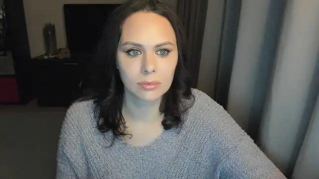 Snapshot of MollyCheiz chatting on October 26, 2025, 2:23 pm MollyCheiz online show from October 26, 2025, 2:23 pm