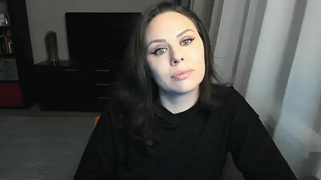 Snapshot of MollyCheiz chatting on November 17, 2025, 4:24 pm MollyCheiz online show from November 17, 2025, 4:24 pm