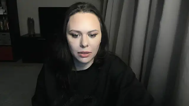 Snapshot of MollyCheiz chatting on December 13, 2025, 7:53 pm MollyCheiz online show from December 13, 2025, 7:53 pm