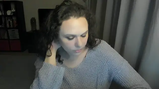 MollyCheiz online show from May 26, 2026, 9:33 pm