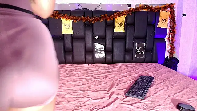 canela oss online show from October 20, 2025, 11:54 am