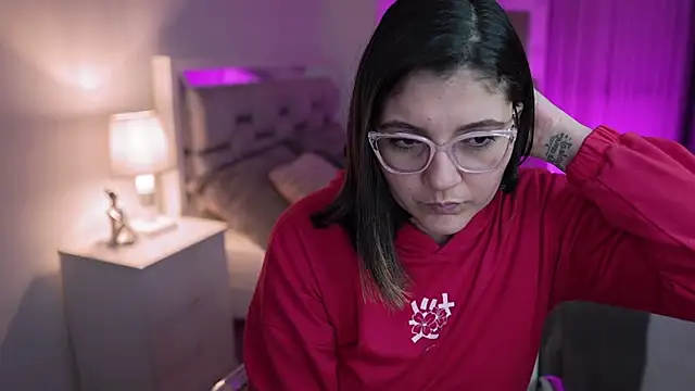 Camilaa bueno online show from December 12, 2024, 5:52 am