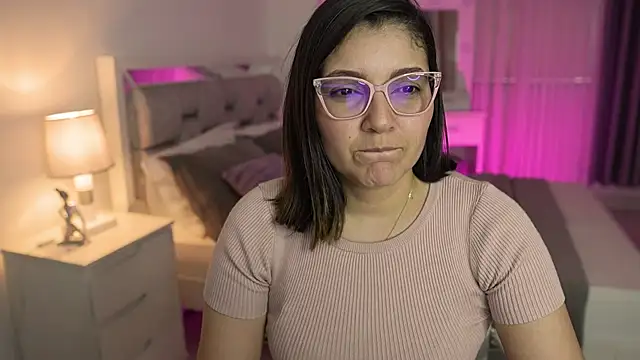 Camilaa bueno online show from January 13, 2025, 10:45 pm