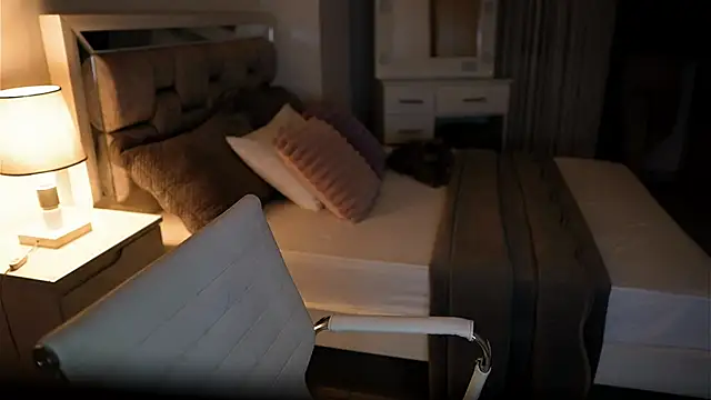 Camilaa bueno online show from September 23, 2025, 4:15 am