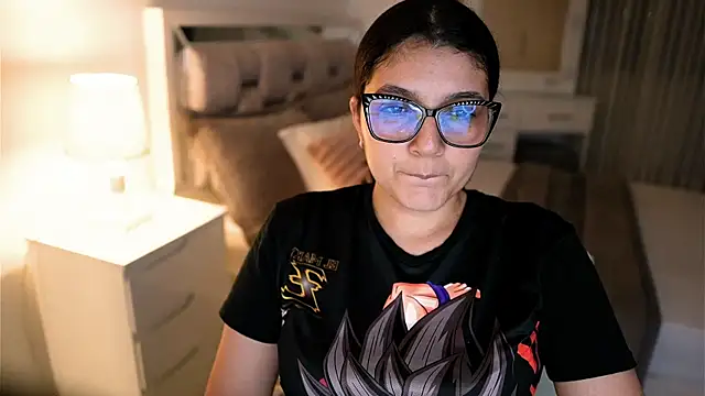 Camilaa bueno online show from October 26, 2025, 3:34 am