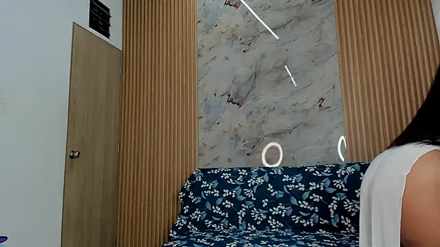 Any topless online show from November 24, 2025, 11:10 am