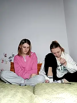 ella grays online show from March 12, 2026, 6:47 pm