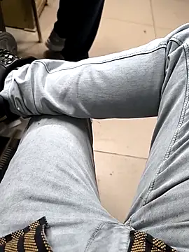 Snapshot of faaseel chatting on September 17, 2025, 10:28 am faaseel online show from September 17, 2025, 10:28 am