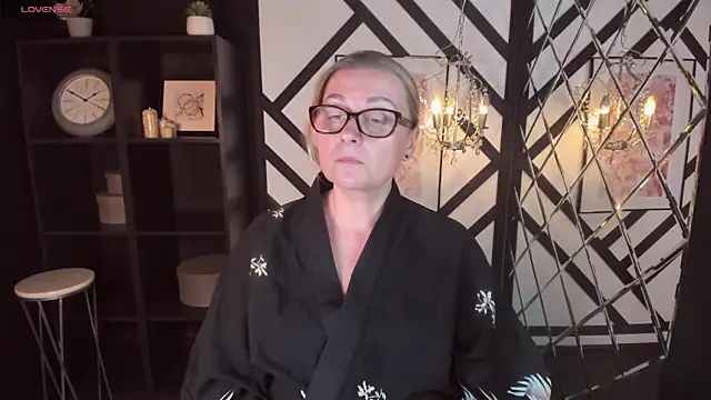 Snapshot of AlexandraKind chatting on February 5, 2025, 4:36 pm AlexandraKind online show from February 5, 2025, 4:36 pm