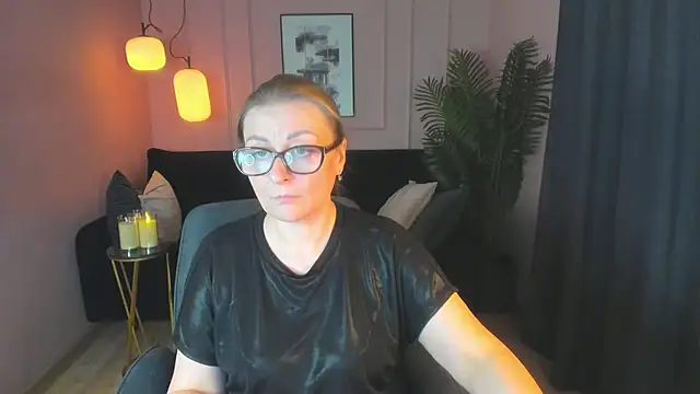 Snapshot of AlexandraKind chatting on March 18, 2025, 5:09 am AlexandraKind online show from March 18, 2025, 5:09 am