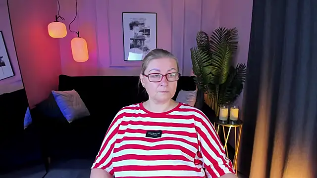 Snapshot of AlexandraKind chatting on September 10, 2025, 1:44 pm AlexandraKind online show from September 10, 2025, 1:44 pm