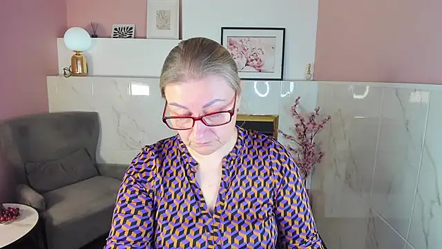 Snapshot of AlexandraKind chatting on October 9, 2025, 1:42 pm AlexandraKind online show from October 9, 2025, 1:42 pm